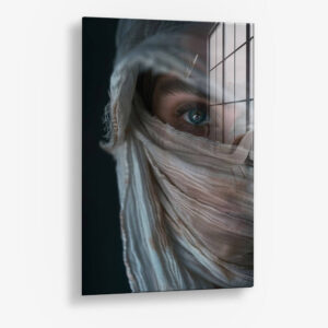 8.-Glass-Detail-1-Veil-of-Secrets